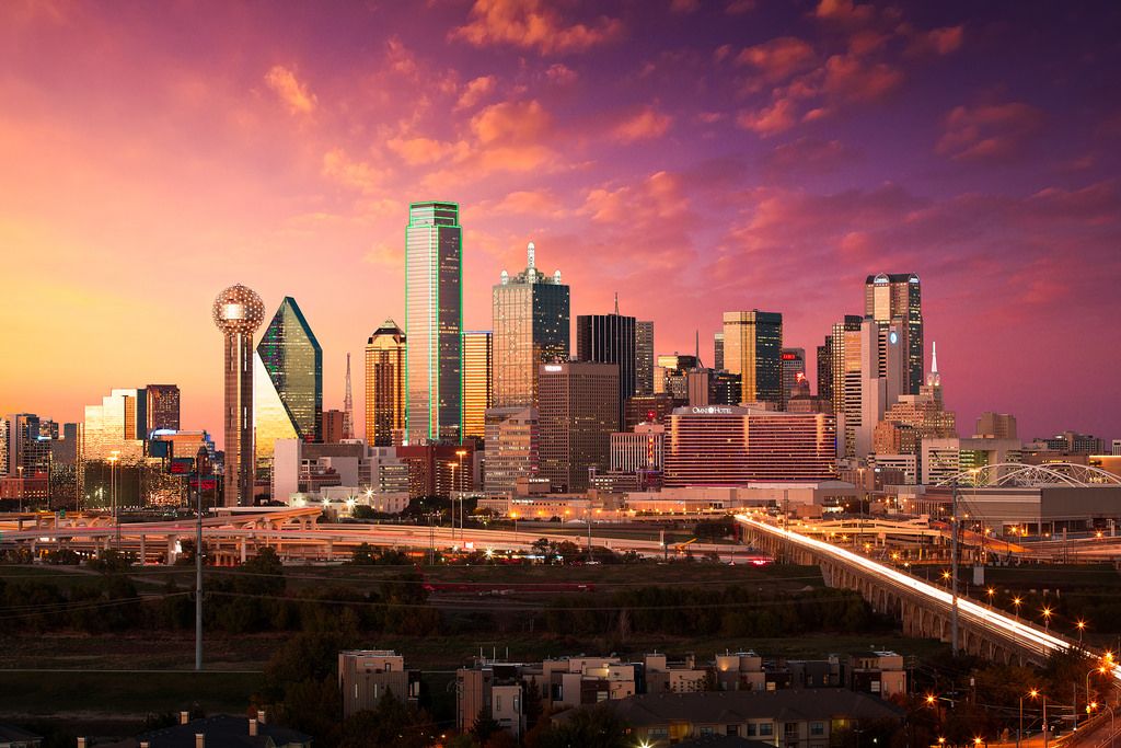 Dallas neighborhood and skyline view, Dallas, Texas