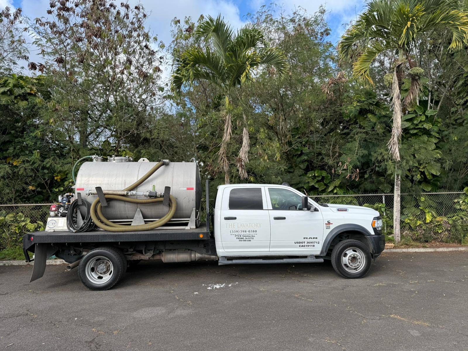 Texas laundry trailer rentals — The Lavatory Texas luxury fleet