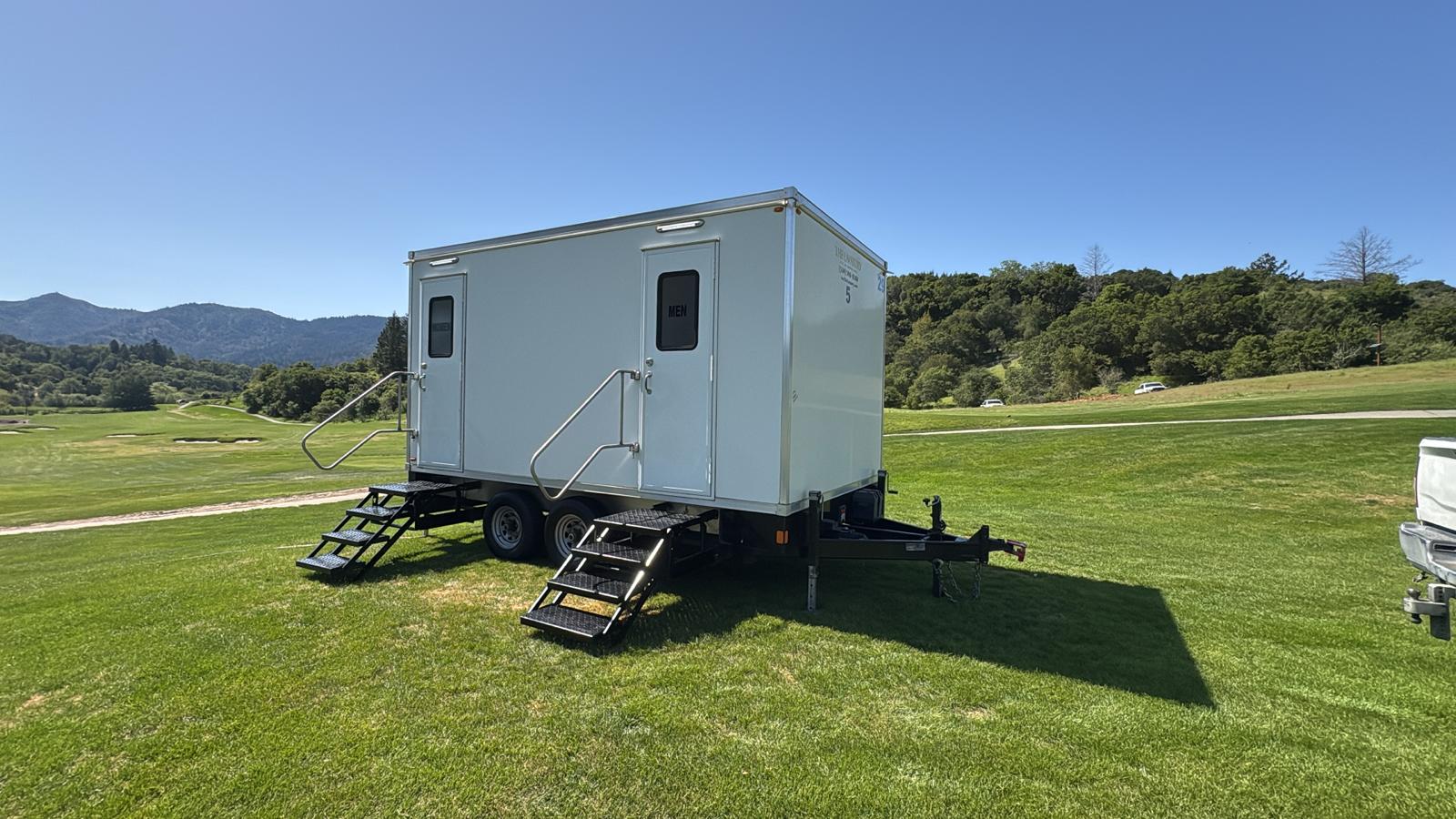 Texas bunkhouse sleeper trailer rentals — The Lavatory Texas luxury fleet