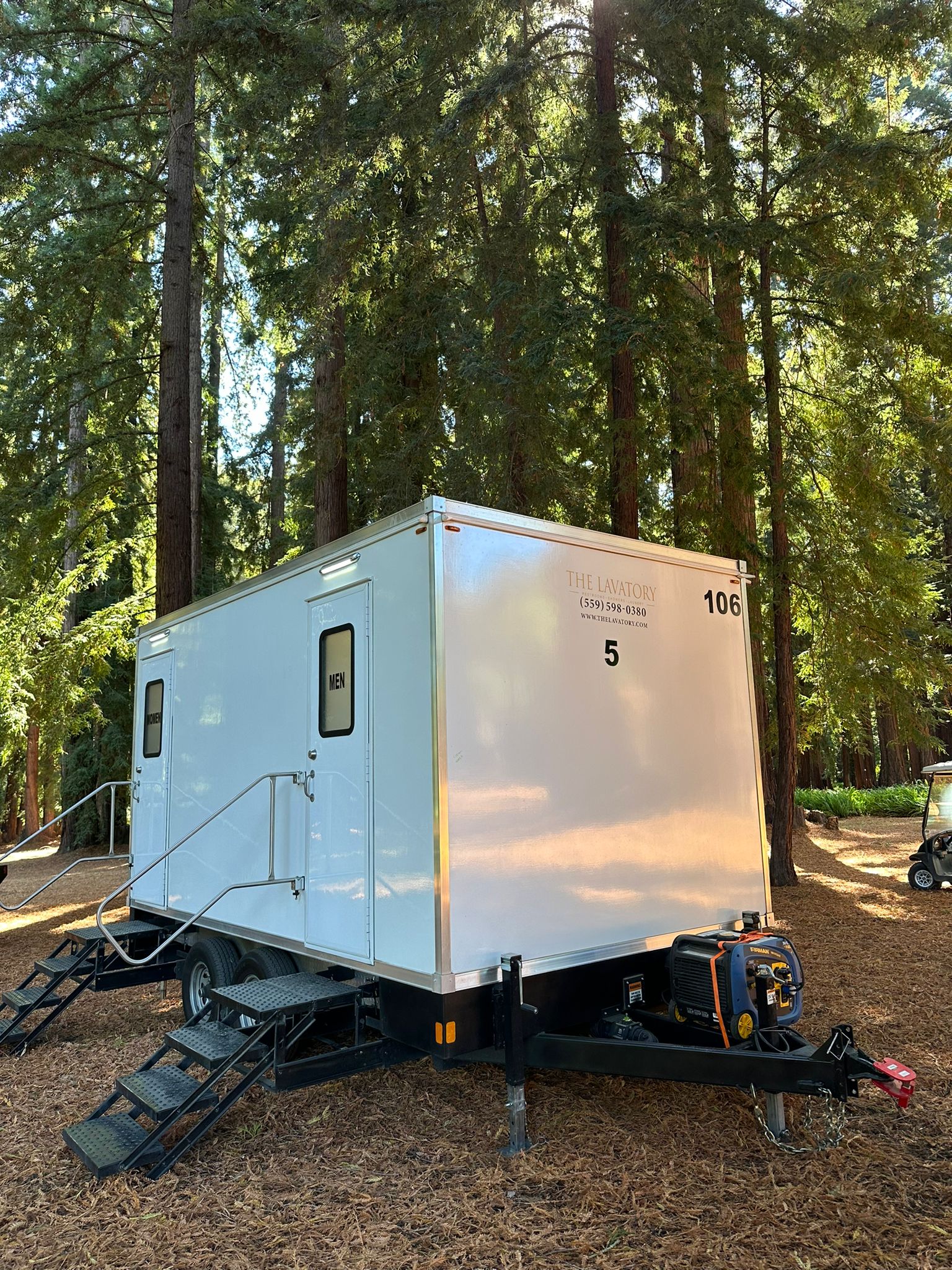 5 station luxury restroom trailer rental Texas. Most popular event bathroom trailer for 200 to 500 guests